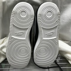 ⭐︎ドリーム2号館⭐︎ ジモティー割引 NIKE EBERNON MID ハイカットスニーカー/黒/29cmの画像