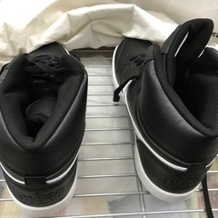 ⭐︎ドリーム2号館⭐︎ ジモティー割引 NIKE EBERNON MID ハイカットスニーカー/黒/29cmの画像