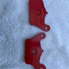 デイトナ製赤パッドの画像