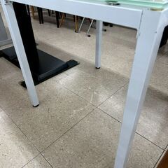 ★リユースのサカイ高崎店★TJ13542  ガラステーブル 白 H72×D75×W75 クリーニング済みの画像