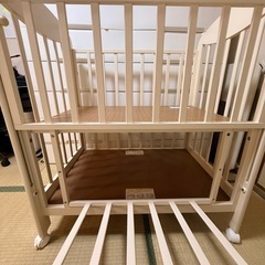カトージ　ベビーベッドの画像