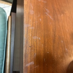 無料出品：パソコンデスクの画像