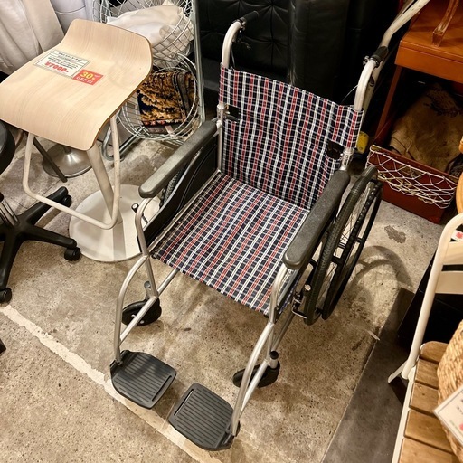 《売約済》日進医療器　ニッシン 介助式 車椅子 車イス NEO-2 ノーパンクタイヤ　スタンダード車いす　検　介護　折りたたみ　コンパクト　NISSN nissin チューブレス　ノーパンク　介護椅子　シルバーカー　