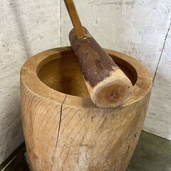 杵と臼 餅つき お正月 伝統 和道具 年末行事 正月準備 インテリア 置物 昭和レトロ 古道具 ヴィンテージ 古民具 A0975の画像