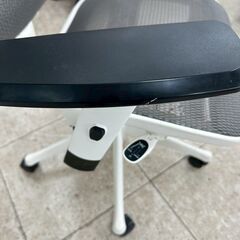 ★リユースのサカイ高崎店★TJ13550 (株)ニトリ 椅子 白/グレー H132×D57×W71 クリーニング済みの画像