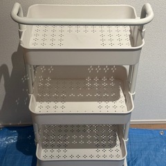 3段ワゴンの画像