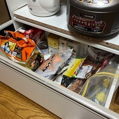 食器棚の画像