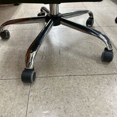 ★リユースのサカイ高崎店★TJ13553  椅子 黒 H116×D55×W60 クリーニング済みの画像