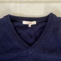 UNIQLO  V字型セーター（ウール）　メンズ：Ｍ　紺色の画像