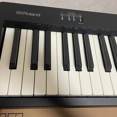Roland FP-10 電子ピアノの画像
