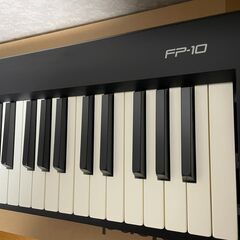Roland FP-10 電子ピアノの画像