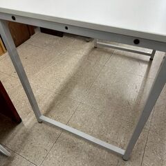 ★リユースのサカイ高崎店★TJ13555 サンワサプライズ(株) テーブル 白 H70.5×D60×W100 クリーニング済みの画像