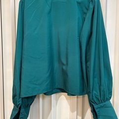 9)ブラウス　グリーンLの画像