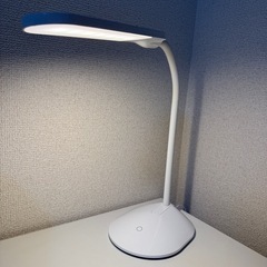デスクライト　タッチ式　0円の画像