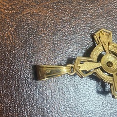 K18 ペンダントトップクロスの画像