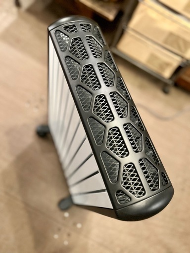 De'longhi デロンギ MDH15-BK 10-13畳 mdh15 オイルヒーター 展示品 保管品 美品 暖房 ヒーター de'
