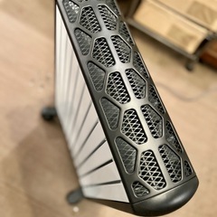 De'longhi デロンギ MDH15-BK 10-13畳 mdh15 オイルヒーター 展示品 保管品 美品 暖房 ヒーター de'longhi delonghiの画像