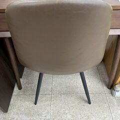 ★リユースのサカイ高崎店★TJ13558  デスク　椅子付き 茶 H72×D40×W80 クリーニング済みの画像