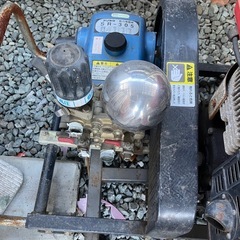 エンジンポンプ　ジャンク品の画像
