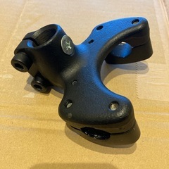 スズキ　スカイウェイブ250 ハンドルクランプ　黒塗装　マジェスティ125 流用の画像