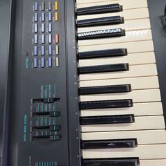 YAMAHA PSR 16 FM DIGITAL SYNTHESIZERの画像