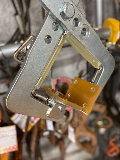 【中古】【店頭引取限定】石材クランプ　8.580円（税込）3261