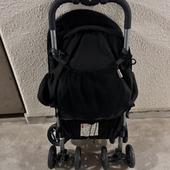 combiベビーカー
の画像