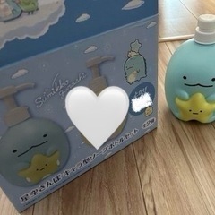 すみっコぐらしプライズ非売品　とかげ　星空さんぽシャンプーボトル1.2L　ポンプボトル　ハンドソープボディソープディスペンサーの画像