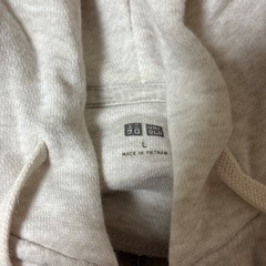 ⭕️ユニクロ⭕️ フルジップパーカー Lサイズ  薄クリーム色の画像