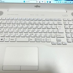 富士通 ホワイト 美品 ノートパソコン SSD 500GB Office2024 Windows11 の画像