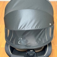 西松屋　チャイルドシート 日よけ付き ブラウン系の画像
