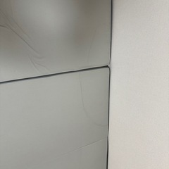 ニトリのマットレス、除湿シート、カーテンの画像