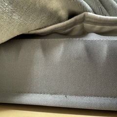 ニトリのマットレス、除湿シート、カーテンの画像