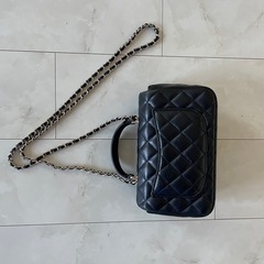 CHANELキルティングショルダーバッグの画像