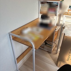 勉強用デスクの画像