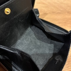 COMME des GARCONS 二つ折り財布の画像