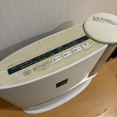 SHARP 加湿機能付きセラミックファンヒーターの画像