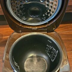 美品✨象印マホービン株式会社のIH炊飯ジャー「極め炊き NP-GH05型」の画像