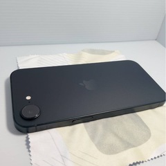 iPhone16e 128GBブラックの画像
