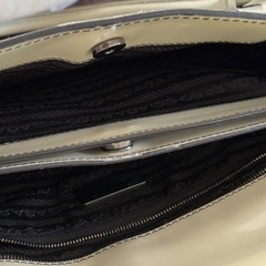PRADA プラダ　ハンドバッグの画像