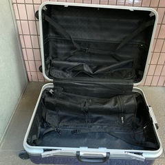 超大型ブランド🔴スーツケース75.50.30.センチの画像