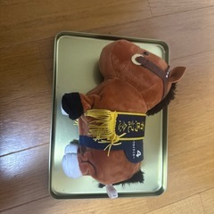 動く競馬のぬいぐるみの画像