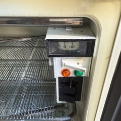 レトロ冷蔵庫の画像