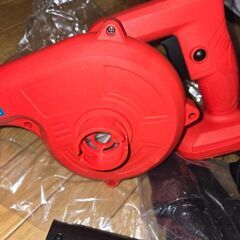 新品　本体のみ　充電式 ブロアと吸引の2WAY マキタ 18V バッテリー 互換対応 の画像