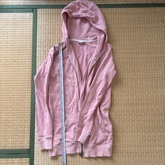 AUMNIE パーカーの画像