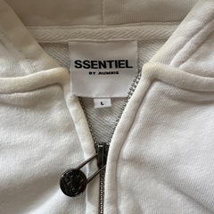 SSENTIEL by AUMNIE ホワイト クロップドパーカー Lの画像