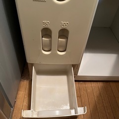 米びつ付きレンジ台　炊飯器ラック　キャスター付き収納棚の画像