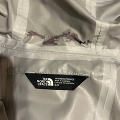 The North Face レインジャケットの画像
