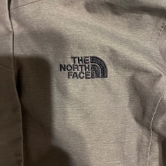 The North Face レインジャケットの画像