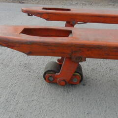 ハンドリフト メーカー型番不明 タイヤごむなし 現物確認後お支払い下さい 動作未チェック 中古品 現状品 引き取り限定の画像